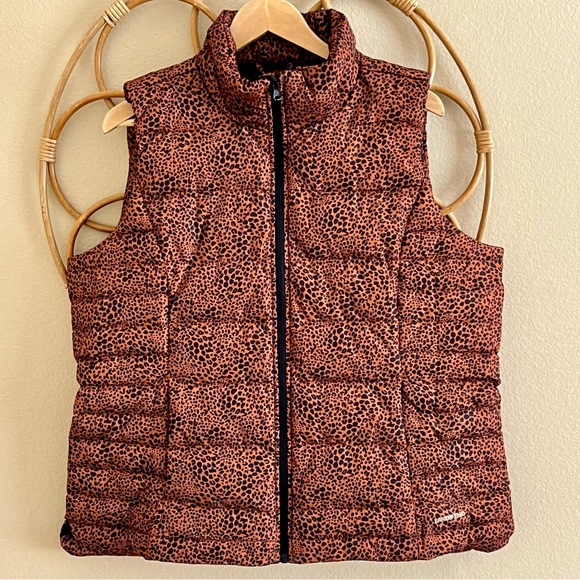 Lands’ End Down Puffer Vest Caramel Leopard Print Like New - Picture 1 of 16